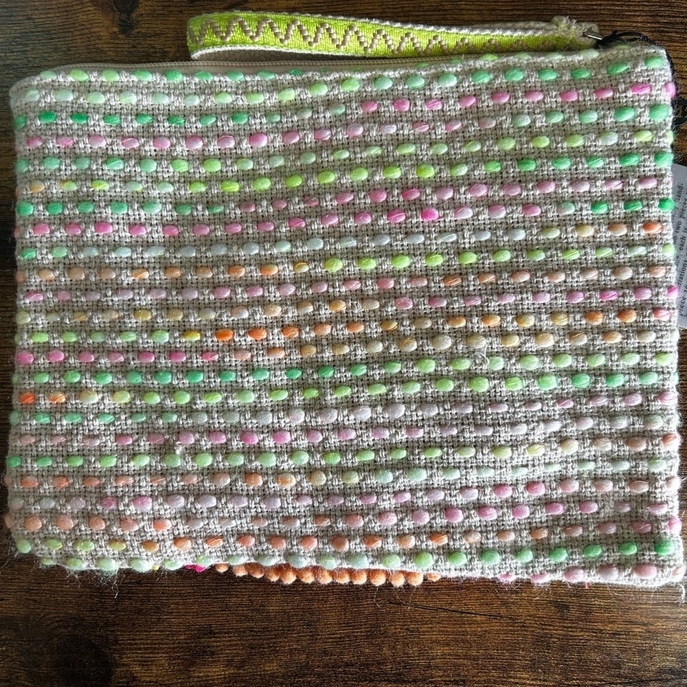 Multicolor Embroidered Clutch - Picture 2 of 4